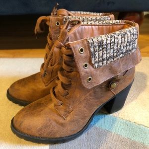 High heel boots 👢